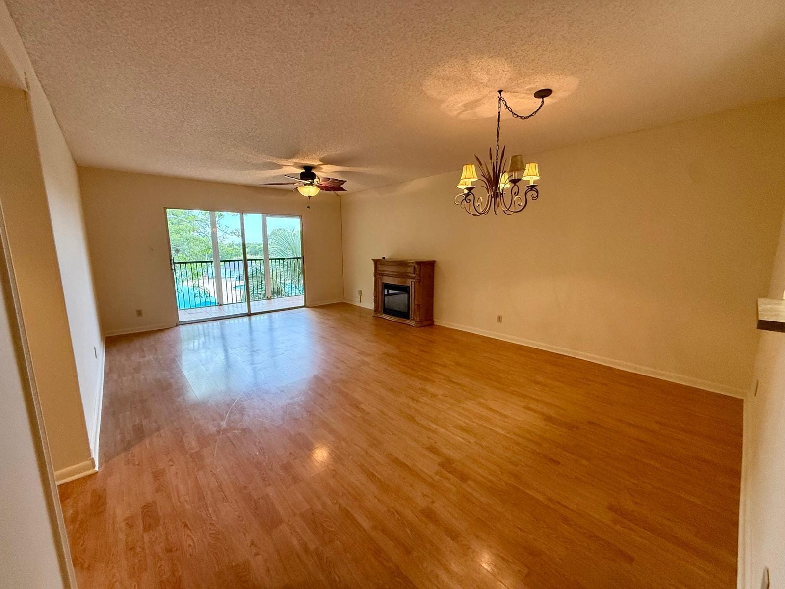 2212 S CYPRESS BEND Drive 303 — photo 3