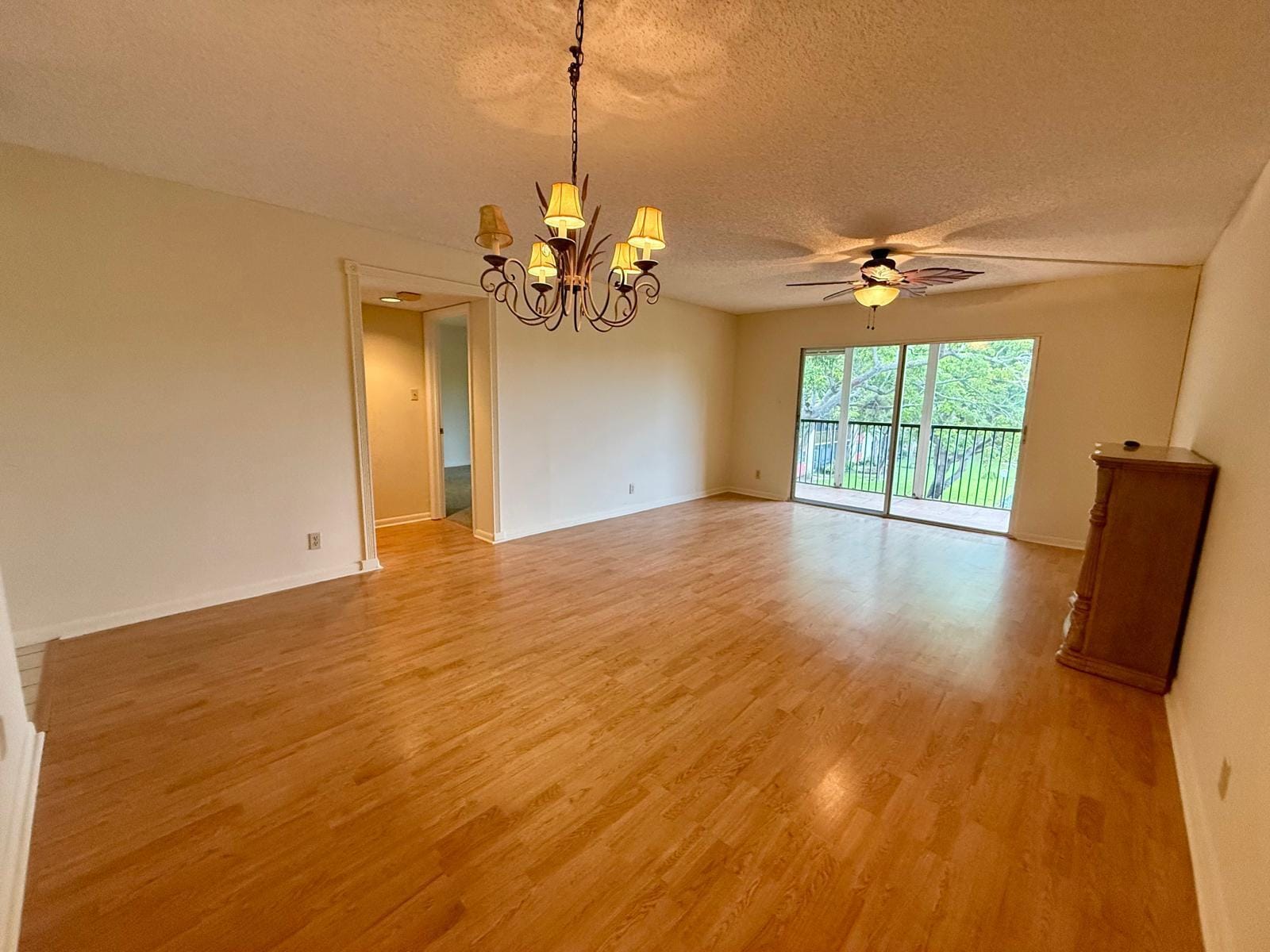 2212 S CYPRESS BEND Drive 303 — photo 4