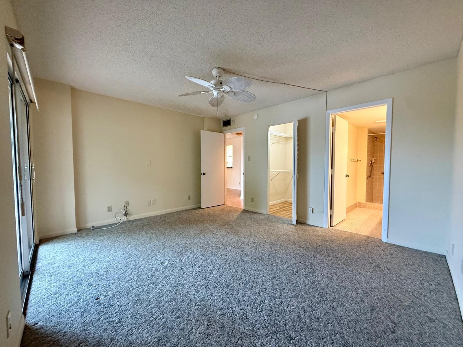 2212 S CYPRESS BEND Drive 303 — photo 7