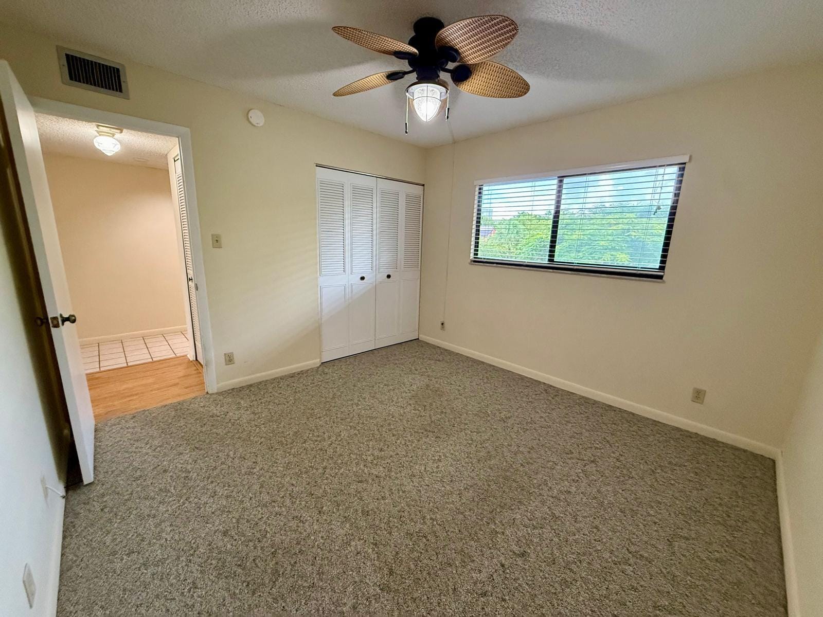 2212 S CYPRESS BEND Drive 303 — photo 9
