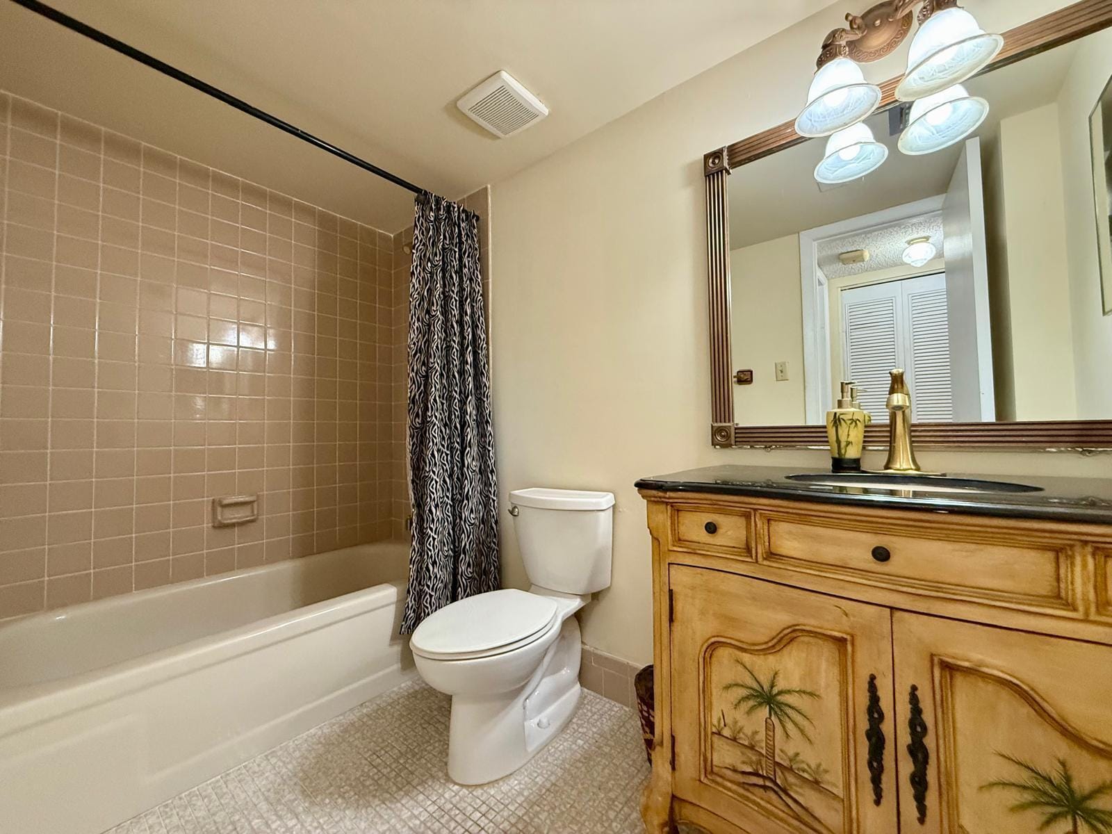 2212 S CYPRESS BEND Drive 303 — photo 10