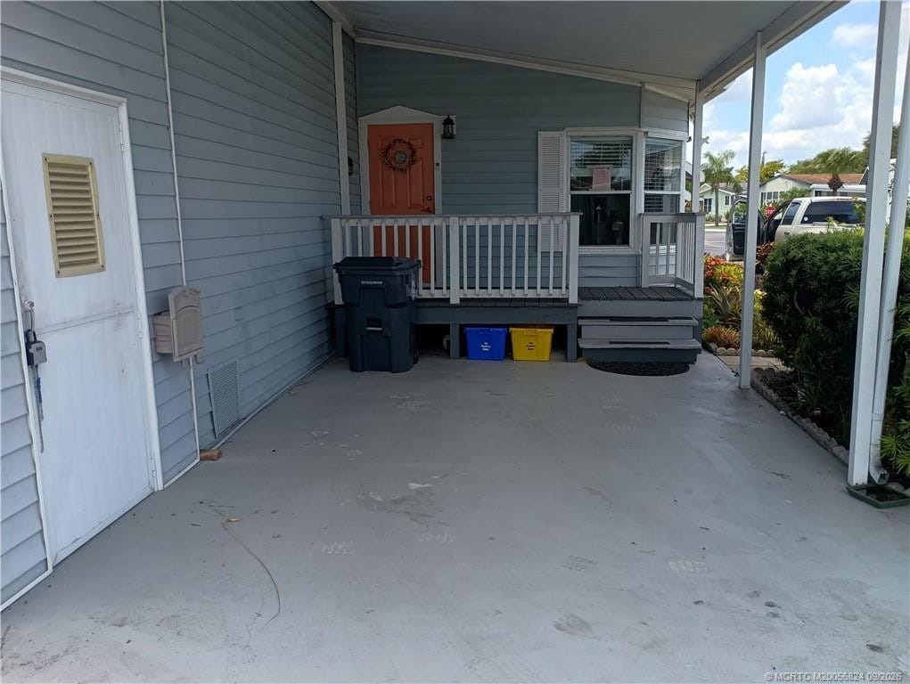 6055 Seashore Drive, Lake Worth, FL 33462 photo 2