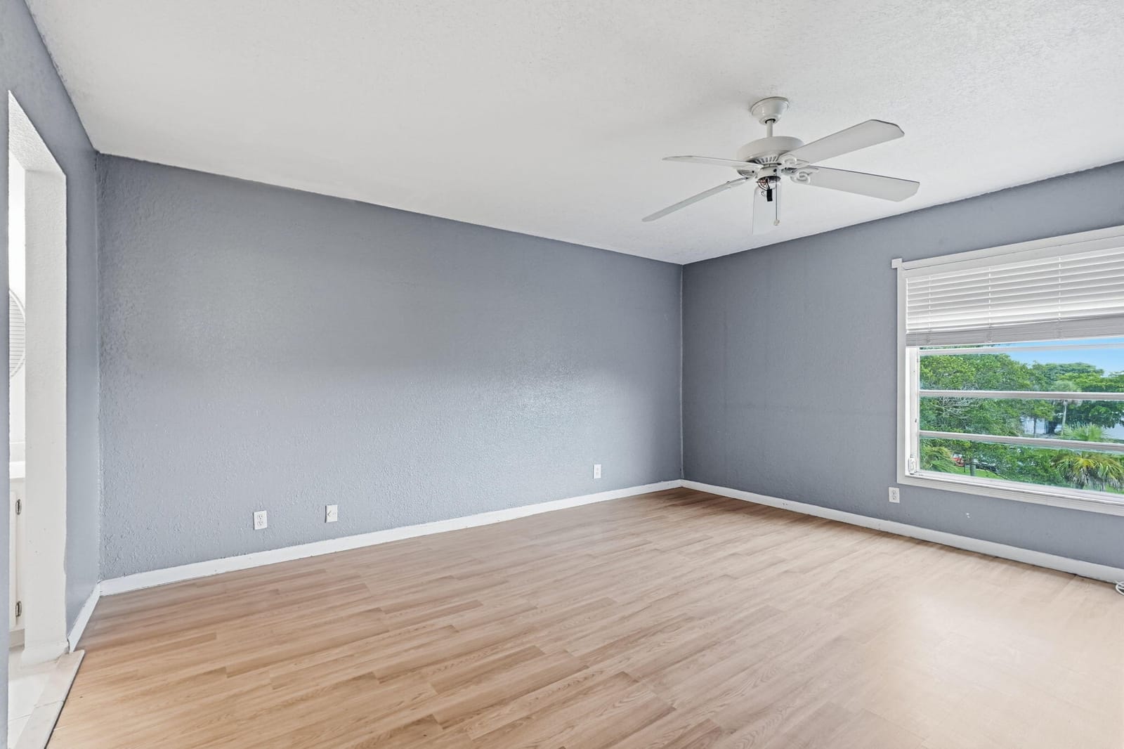 430 COMMODORE Drive 314, Plantation, FL 33325 photo 12