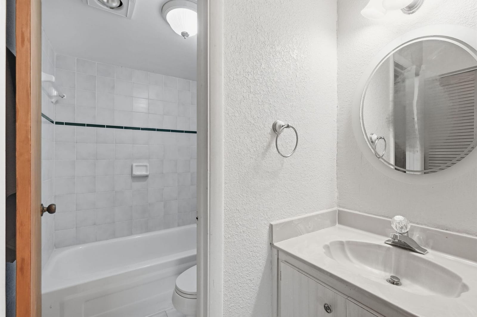 430 COMMODORE Drive 314, Plantation, FL 33325 photo 16