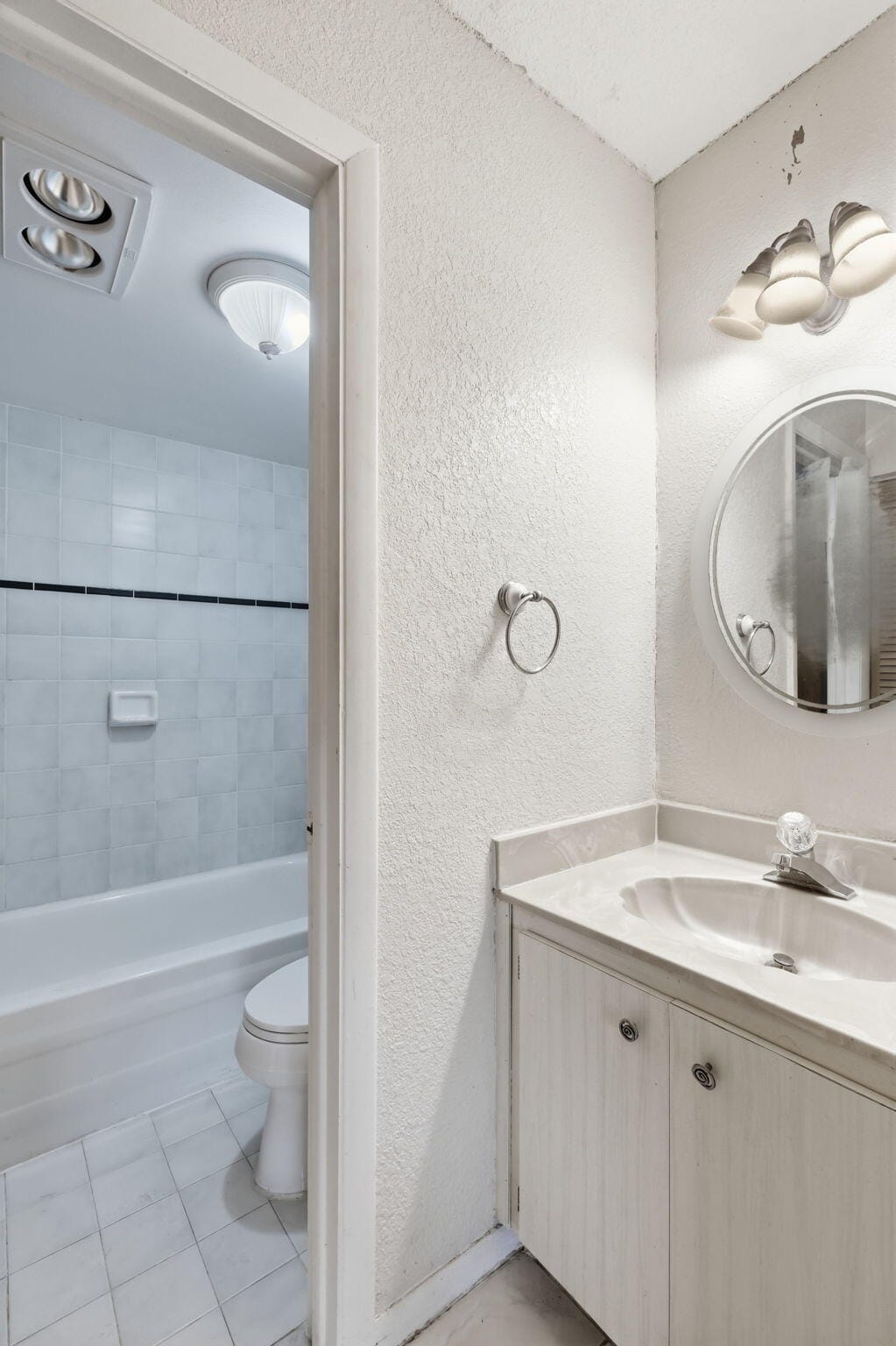 430 COMMODORE Drive 314, Plantation, FL 33325 photo 17