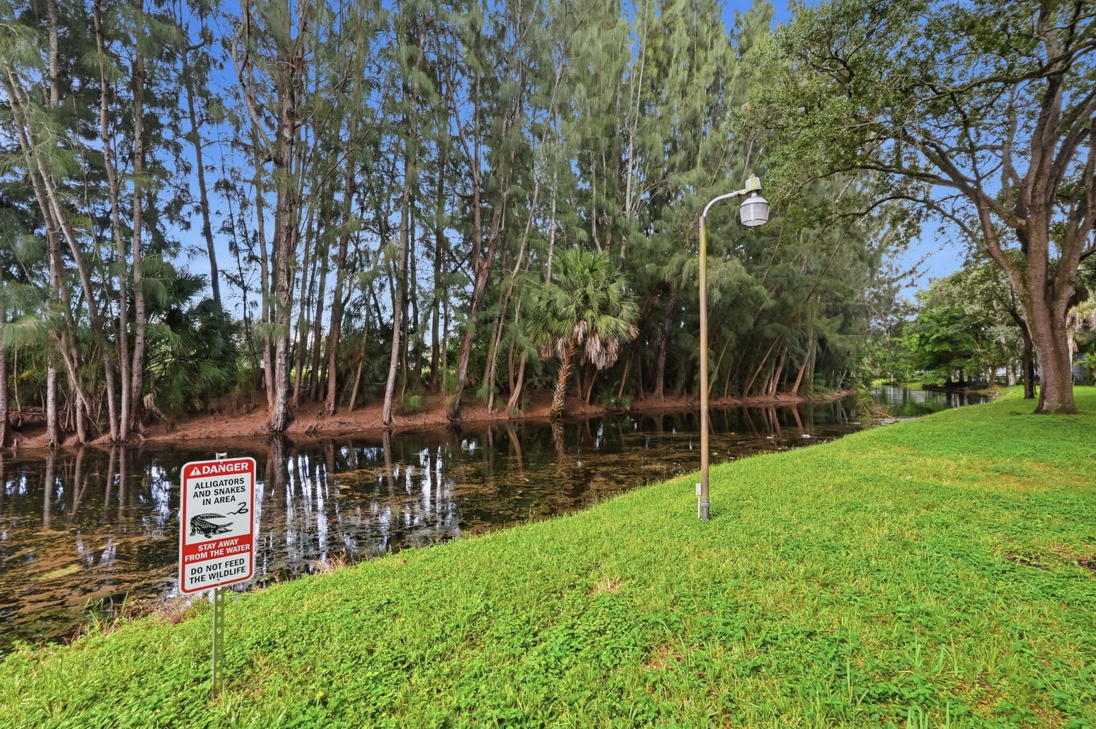 430 COMMODORE Drive 314, Plantation, FL 33325 photo 3