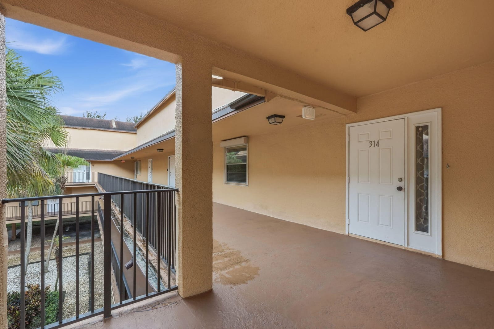 430 COMMODORE Drive 314, Plantation, FL 33325 photo 7