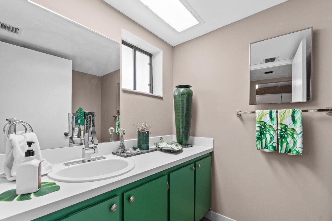 5100 Las Verdes Circle 316 — photo 4