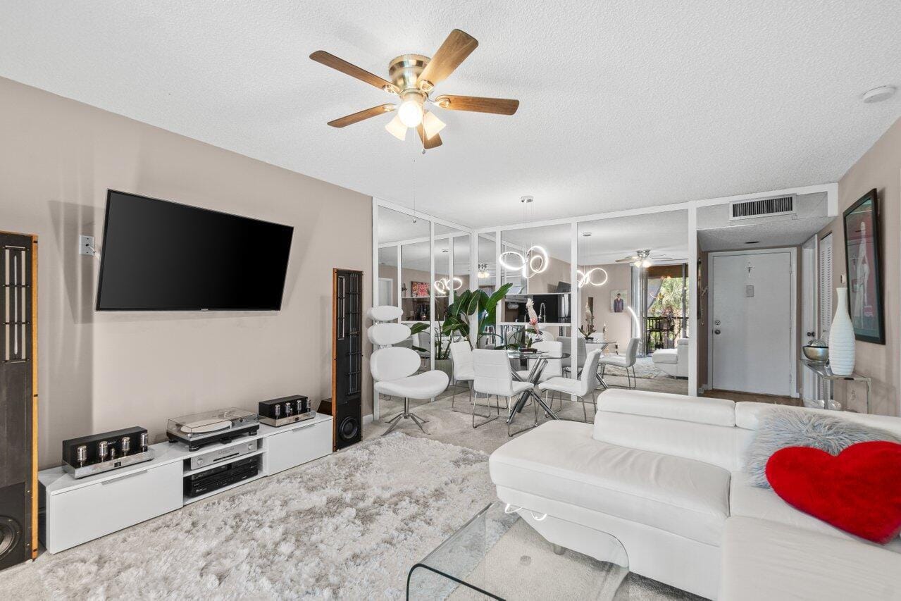 5100 Las Verdes Circle 316 — photo 9