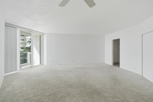 2800 N Flagler Drive 303, West Palm Beach, FL 33407