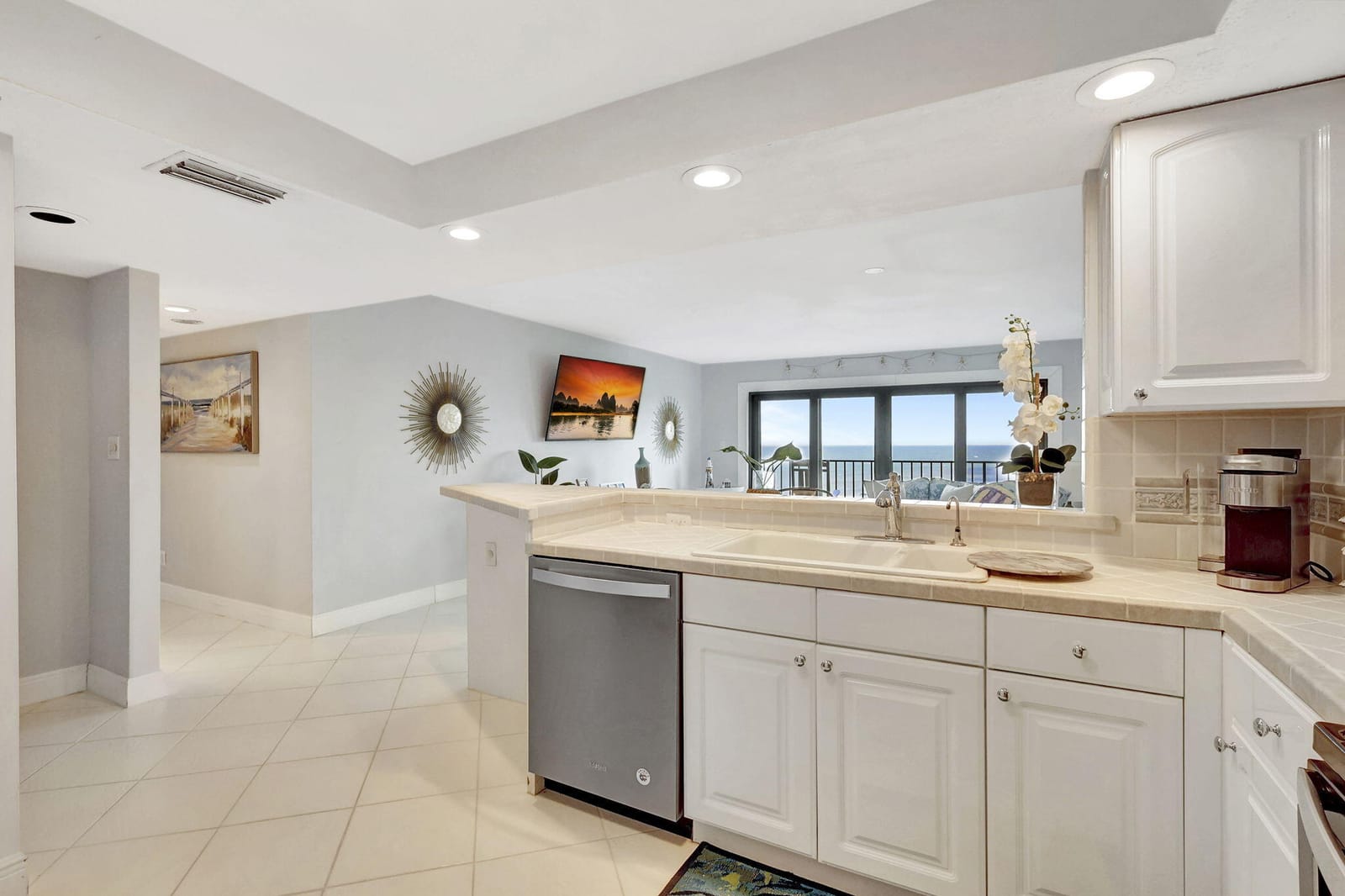 801 S OCEAN Drive 1107 — photo 9