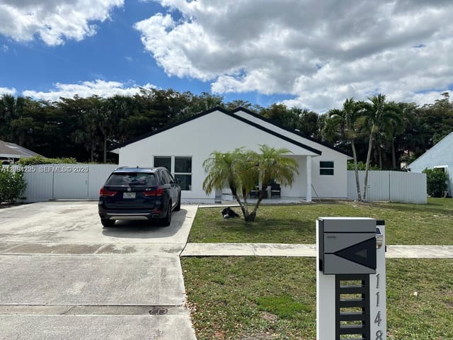 1148 Grandview Circle, Royal Palm Beach, FL 33411