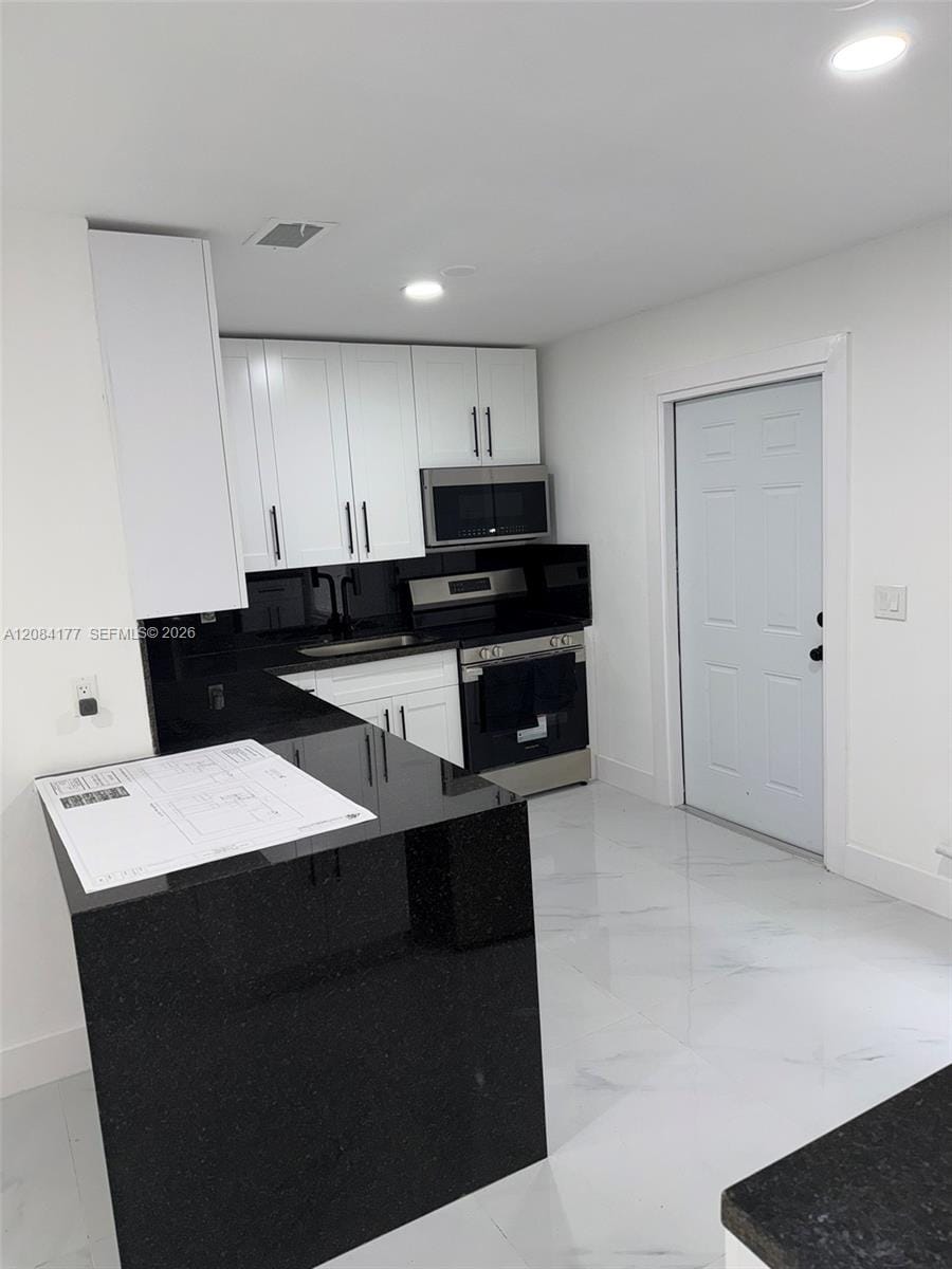 8201 SW 7th Court — photo 8