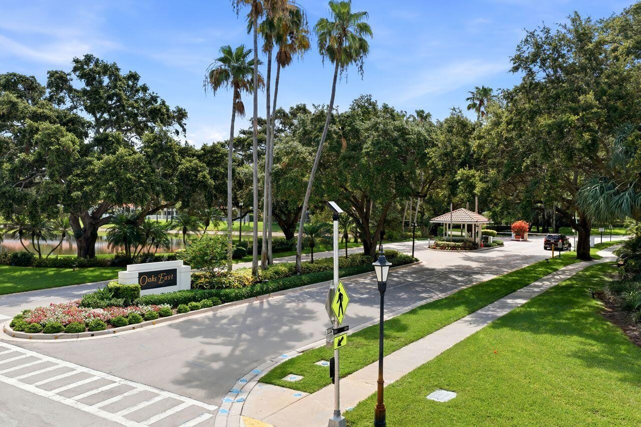 508 E Tall Oaks Drive, Palm Beach Gardens, FL 33410 photo 1