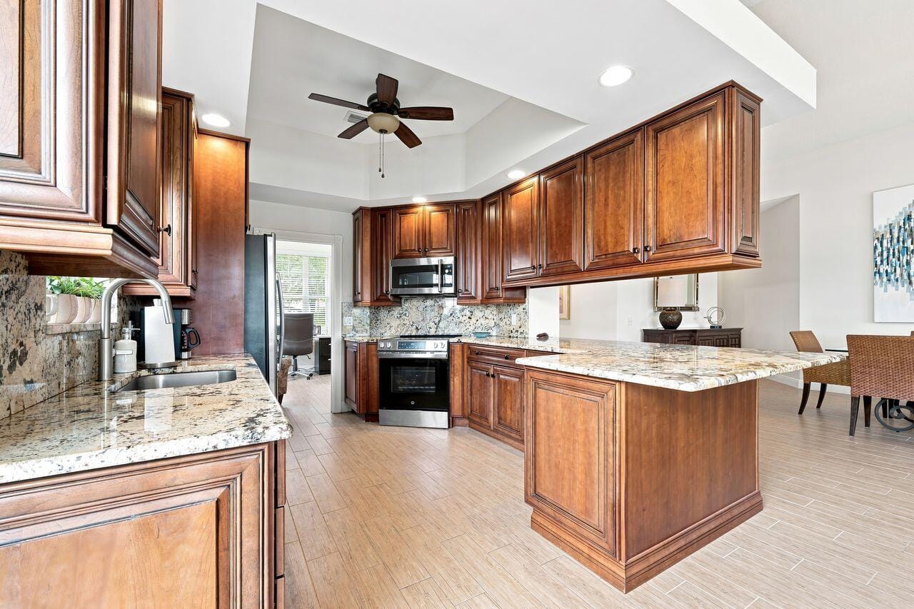 508 E Tall Oaks Drive, Palm Beach Gardens, FL 33410 photo 10