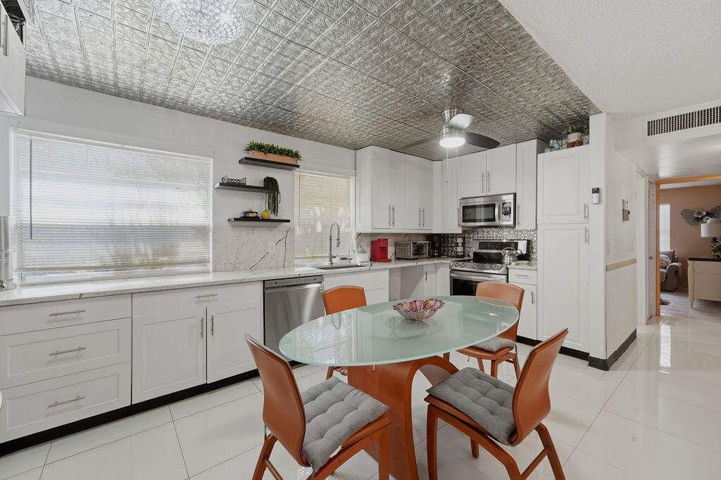 396 Monaco I 396-I, Delray Beach, FL 33446 photo 6