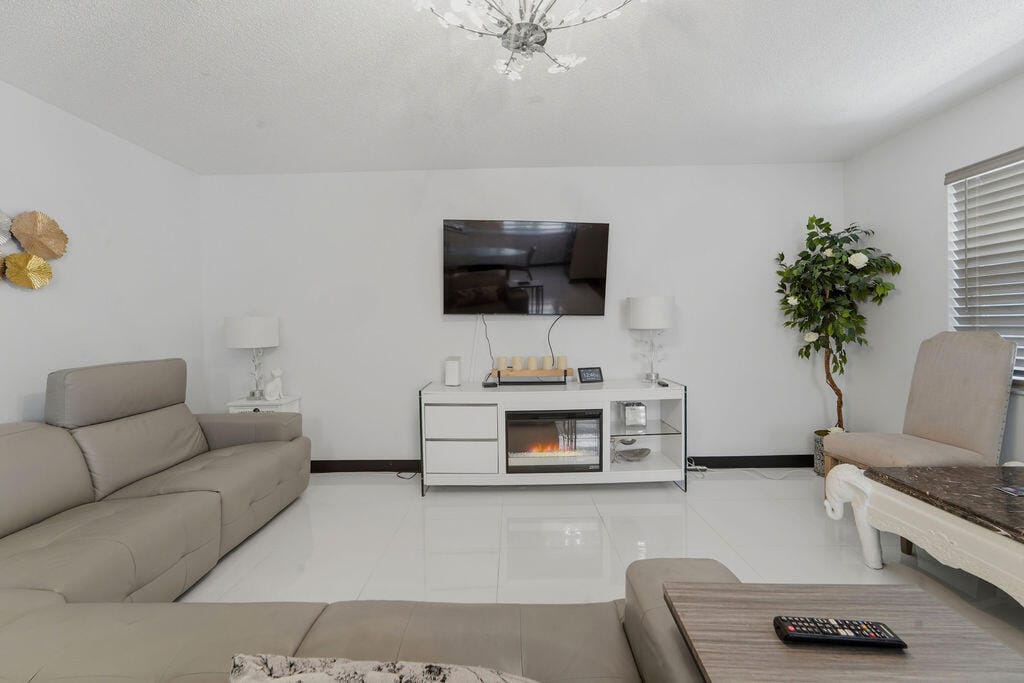 396 Monaco I 396-I, Delray Beach, FL 33446 photo 8