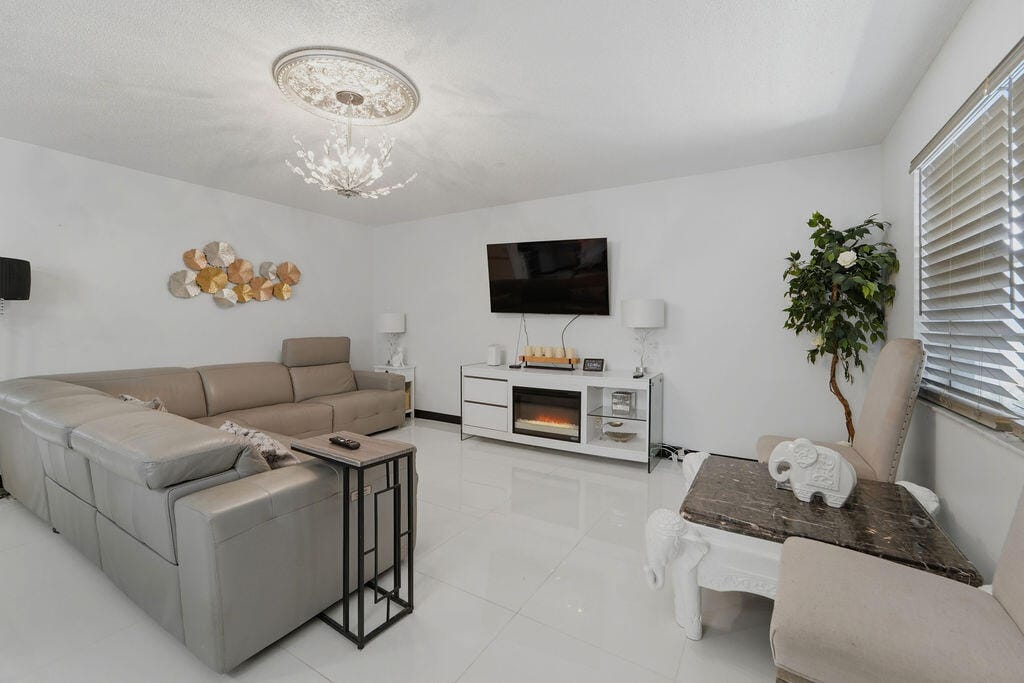 396 Monaco I 396-I, Delray Beach, FL 33446 photo 9