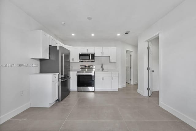 1849 NW 16th Street B, Miami, FL 33125