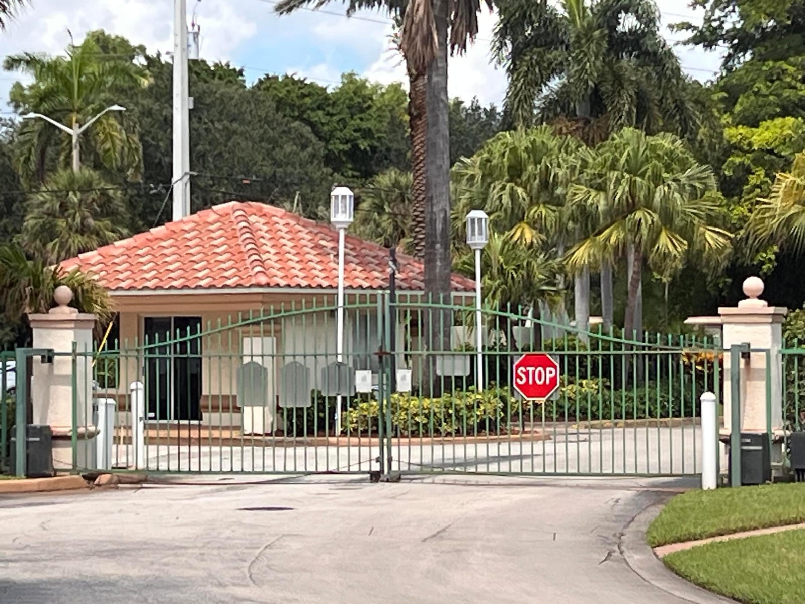 1103 Glenmoor Drive, West Palm Beach, FL 33409 photo 24