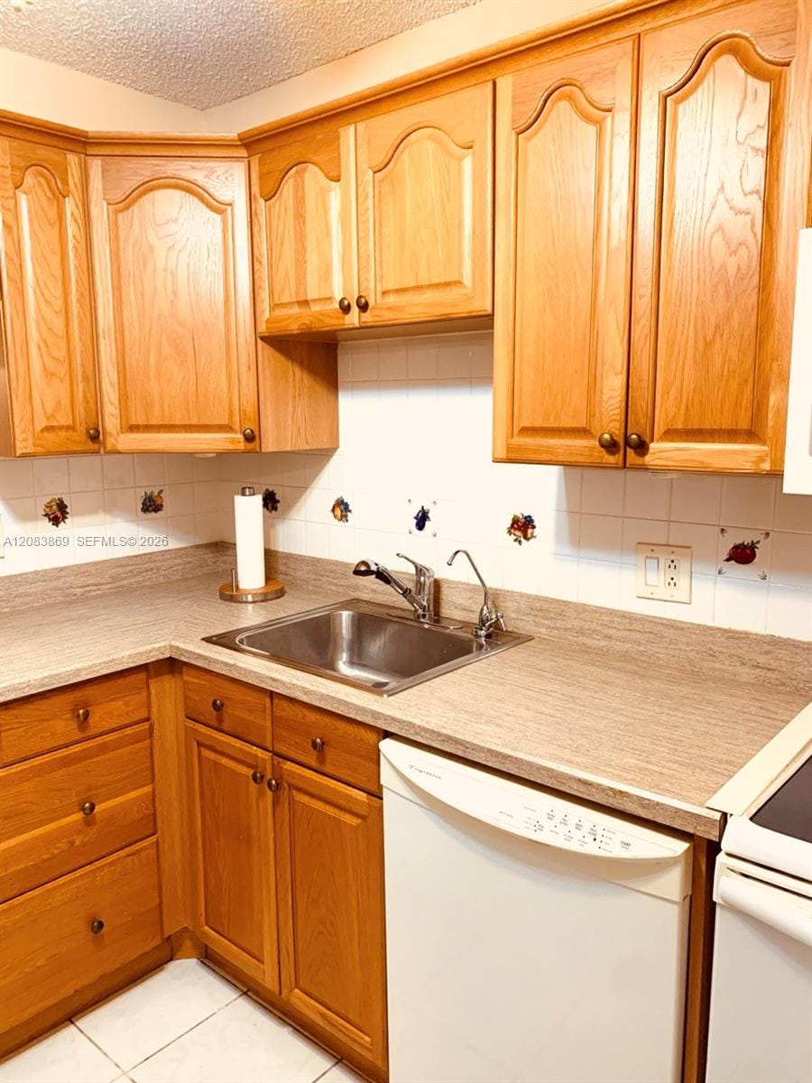 7680 NW 1st Street 107, Margate, FL 33063 photo 8