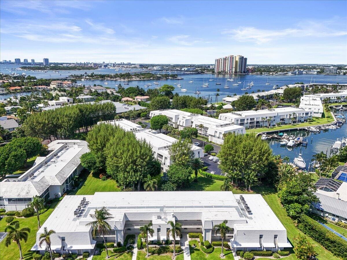 1205 Sandy Lane 249, Riviera Beach, FL 33404 photo 24