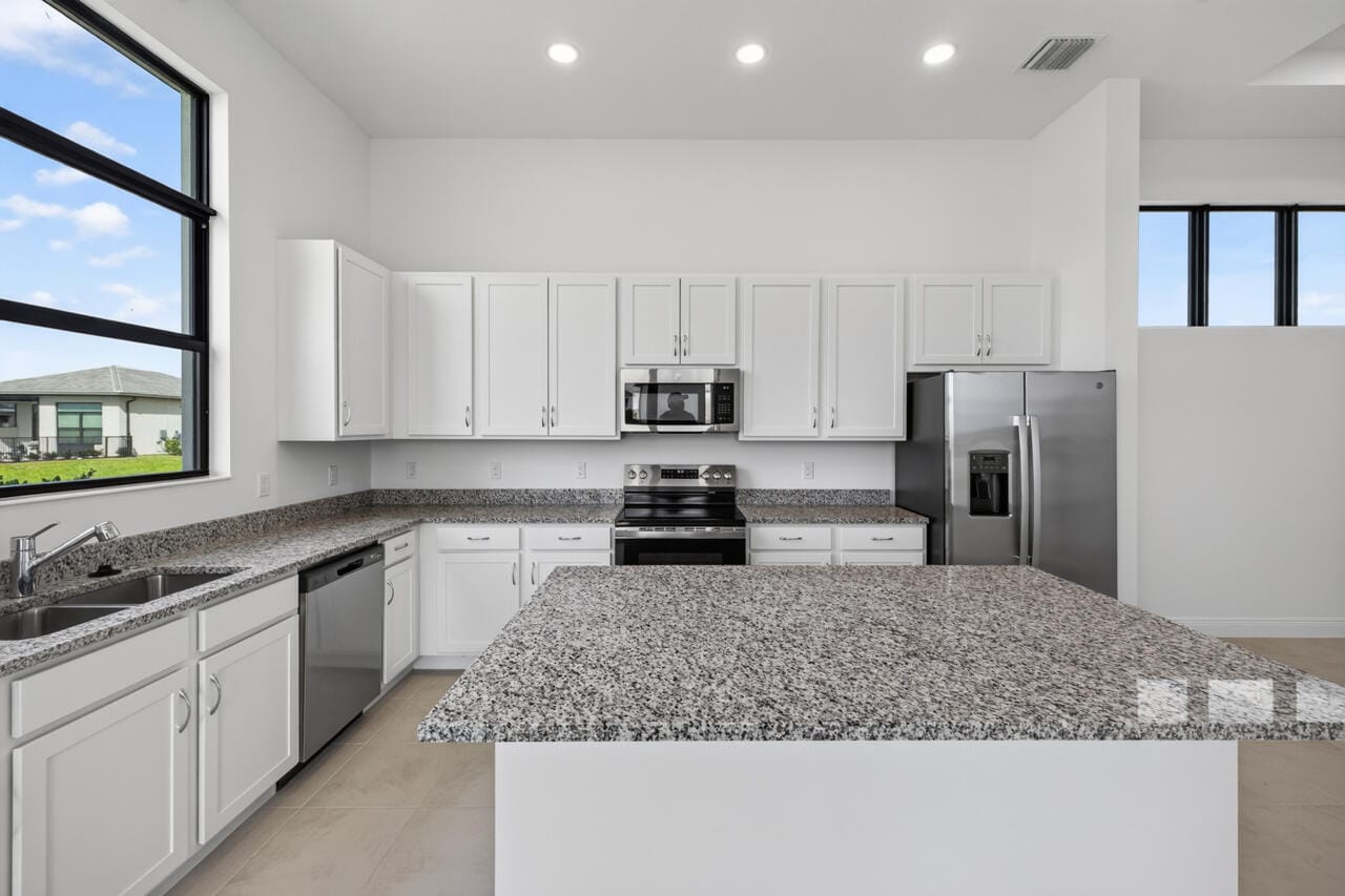 7920 SW ANDREA Way — photo 7