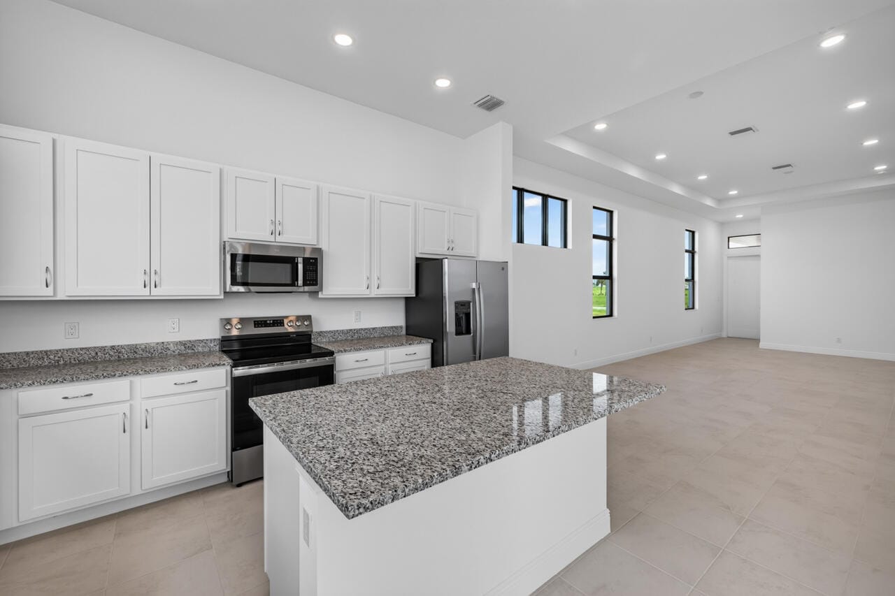 7920 SW ANDREA Way — photo 8
