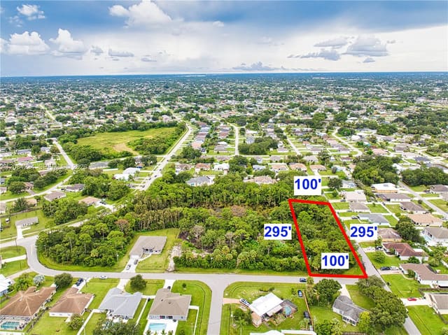 2099 SW Brevity Terrace, Port St. Lucie, FL 34953