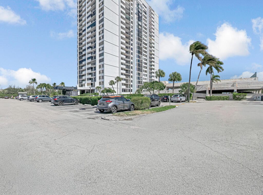 5600 N Flagler Drive 203