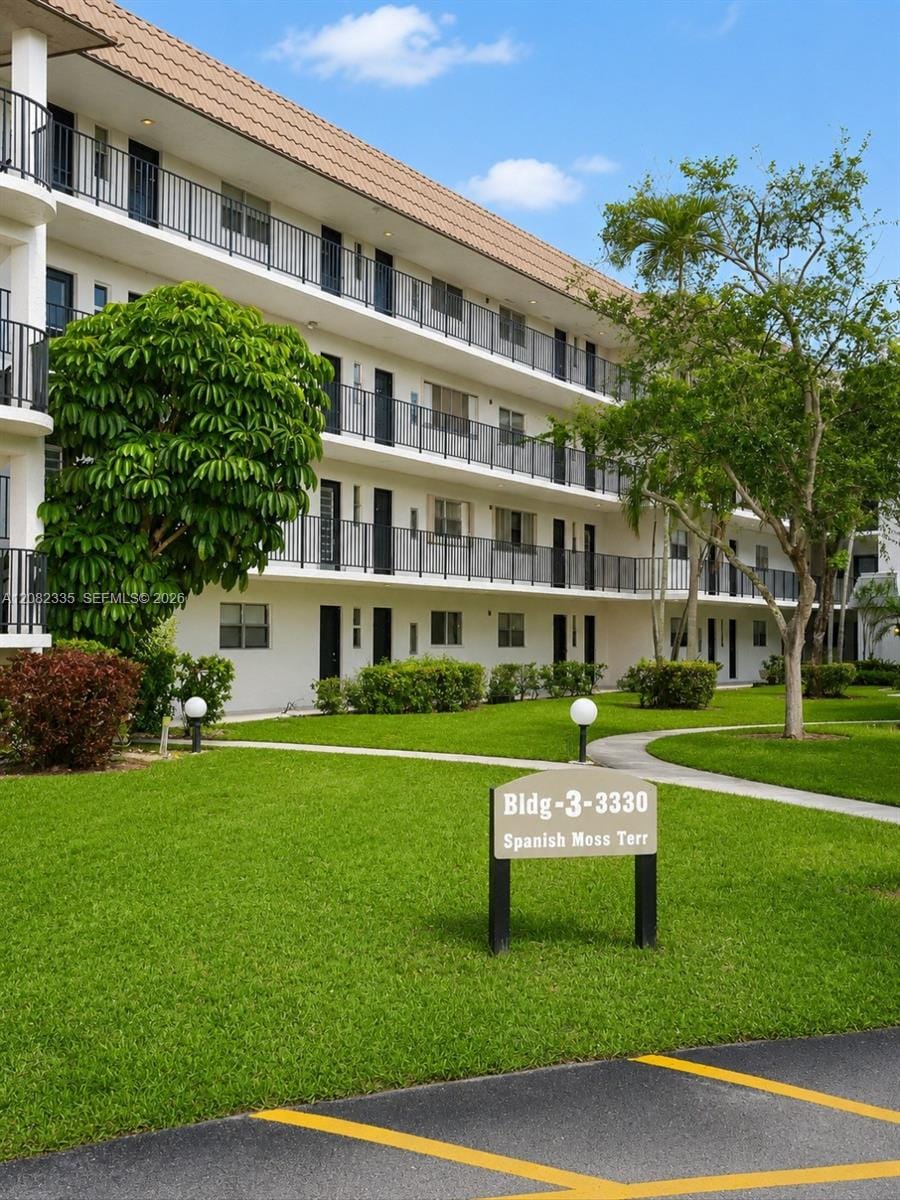 3330 Spanish Moss 104, Lauderhill, FL 33319