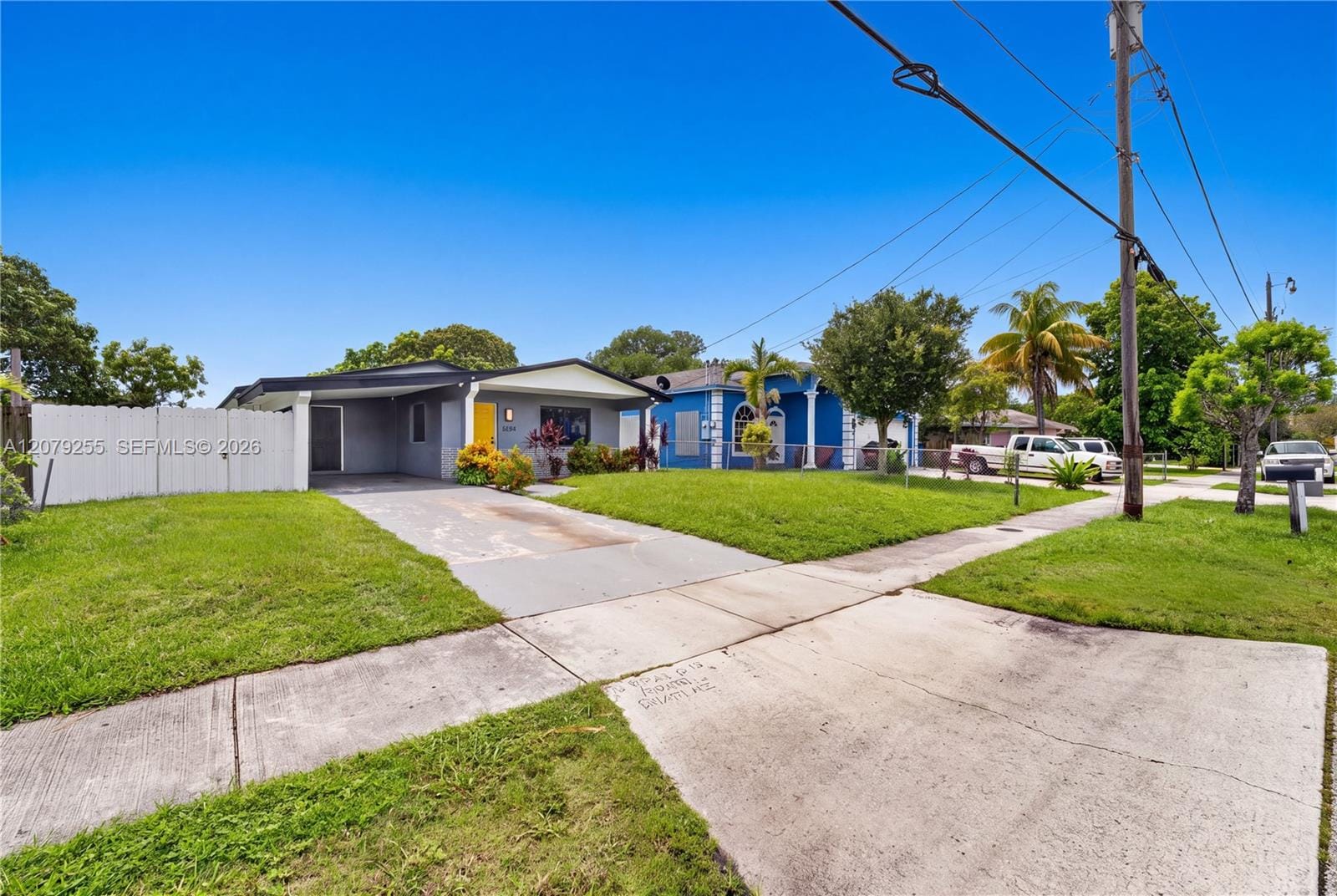 5724 SW 18th Street — photo 3