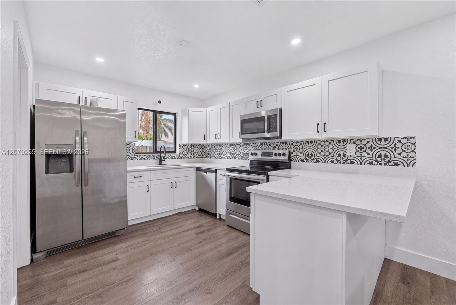 5724 SW 18th Street — photo 9