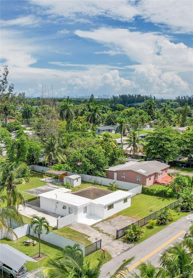 1843 NW 107th Street, Miami, FL 33167