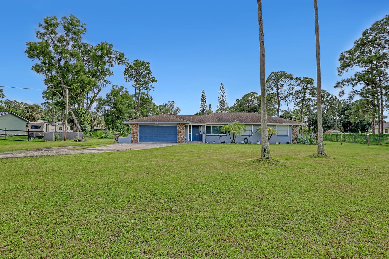11920 41st Court N, The Acreage, FL 33411 photo 2