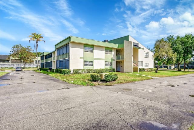 4132 NW 88th Avenue 203, Coral Springs, FL 33065