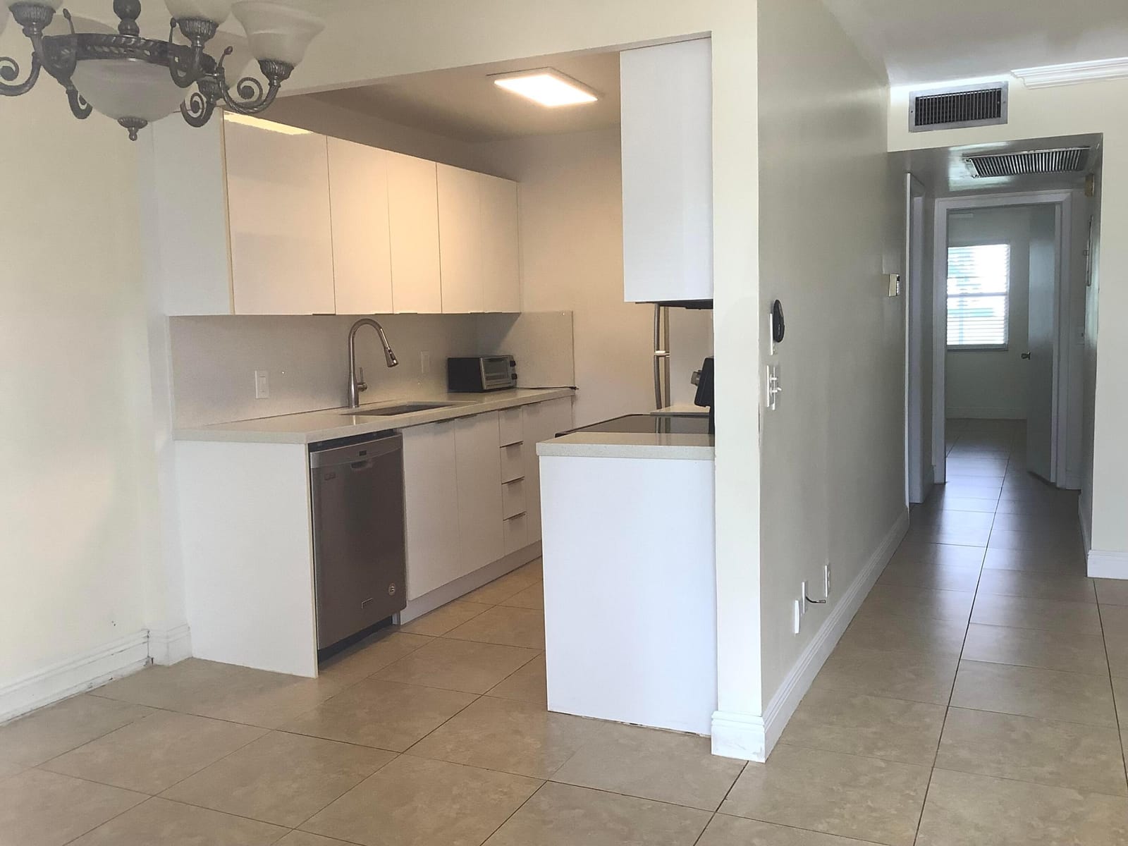 1045 EXETER C 1045 — photo 2