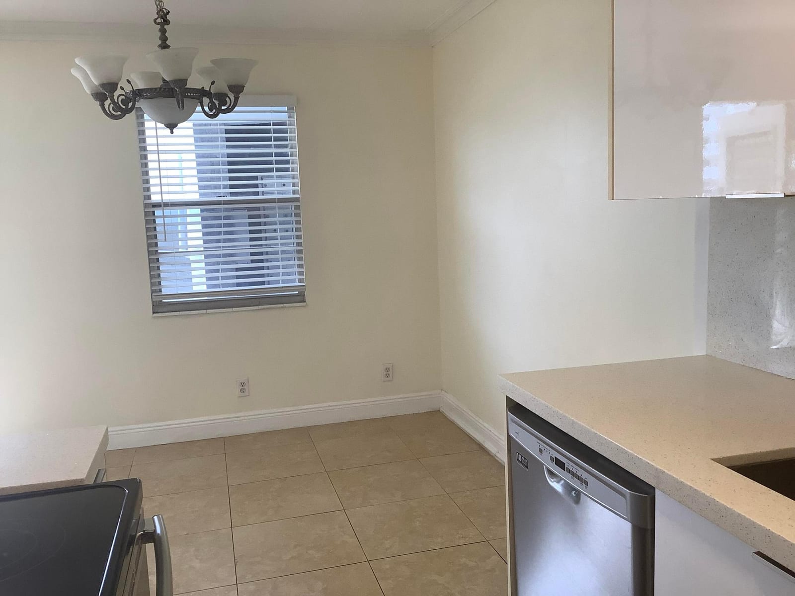 1045 EXETER C 1045 — photo 9