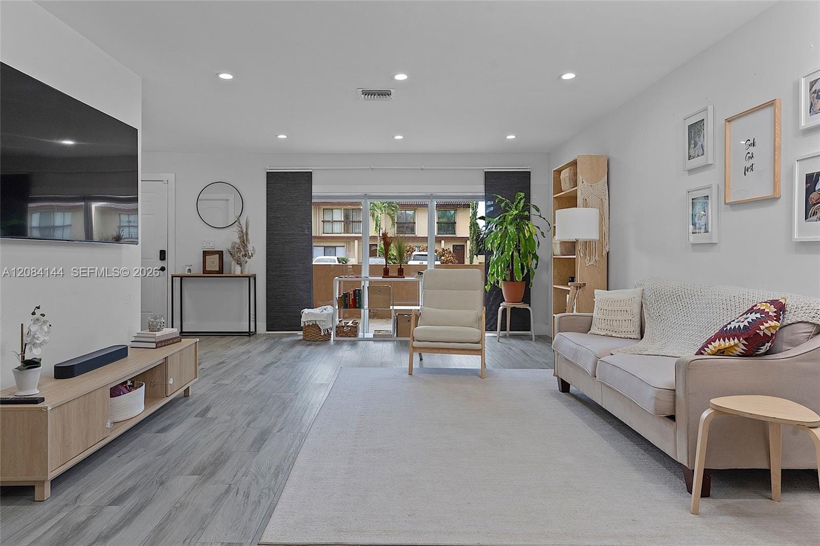4868 Sheridan Street 5 — photo 5