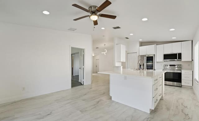 1899 SW NEWPORT ISLES Boulevard, Port St. Lucie, FL 34953