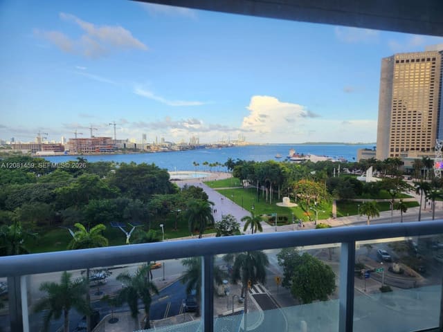 50 Biscayne Boulevard 903, Miami, FL 33132