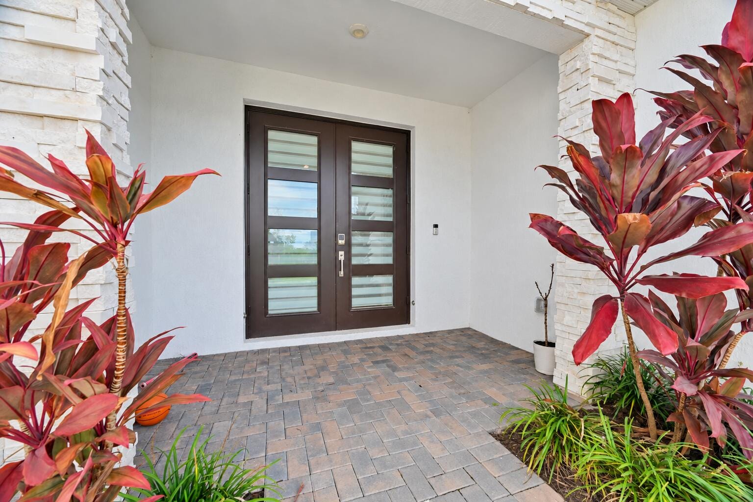 14252 SW Murney Way — photo 4