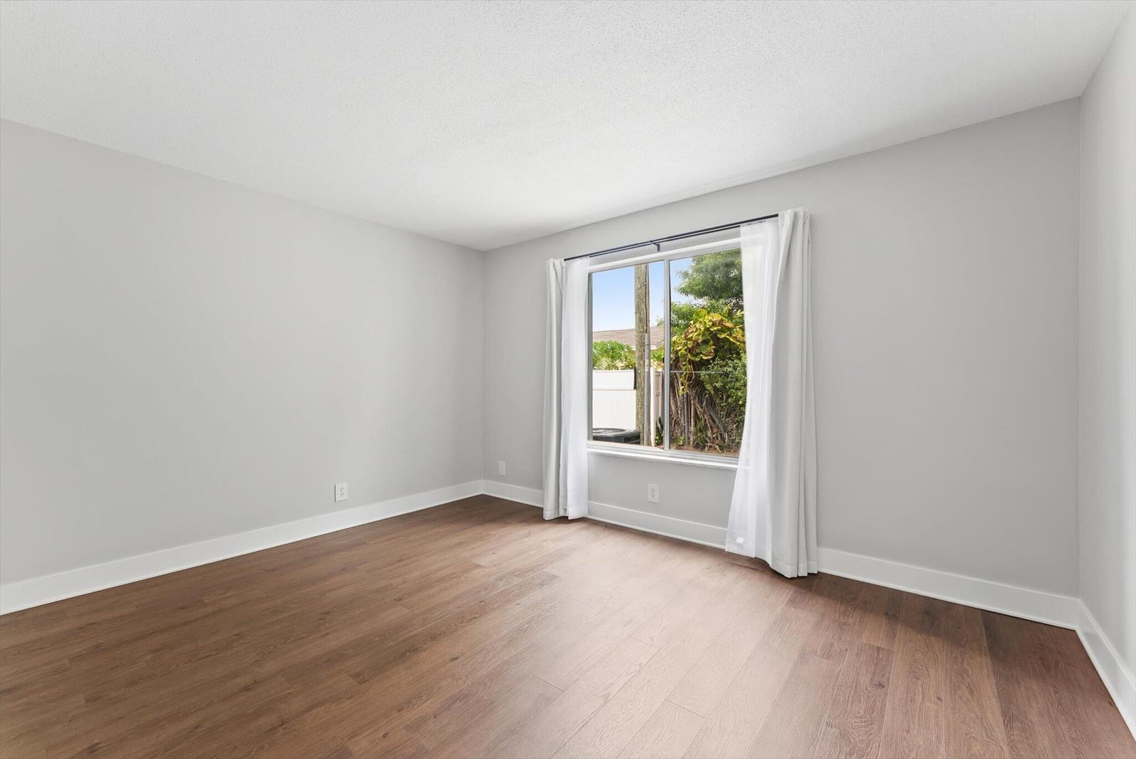 1500 CRESCENT Circle A14 — photo 12