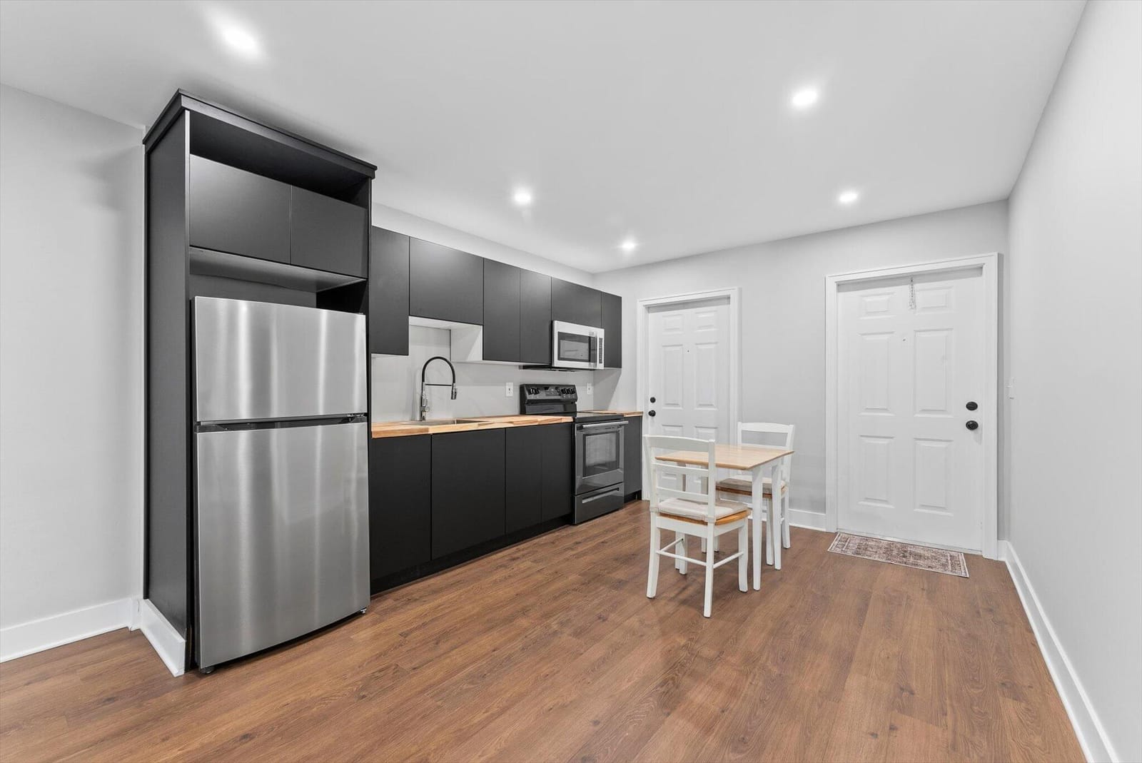 1500 CRESCENT Circle A14 — photo 4