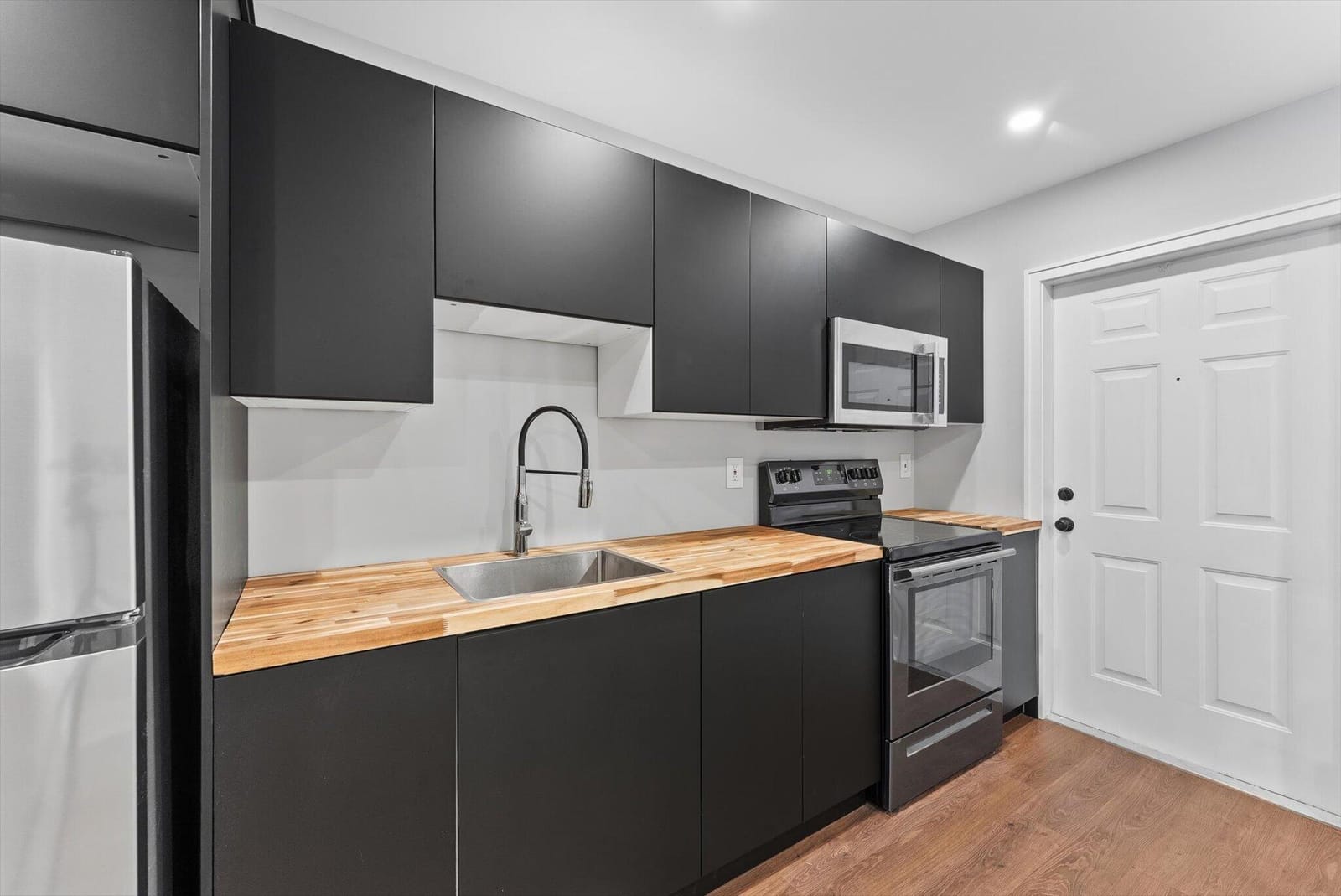 1500 CRESCENT Circle A14 — photo 5