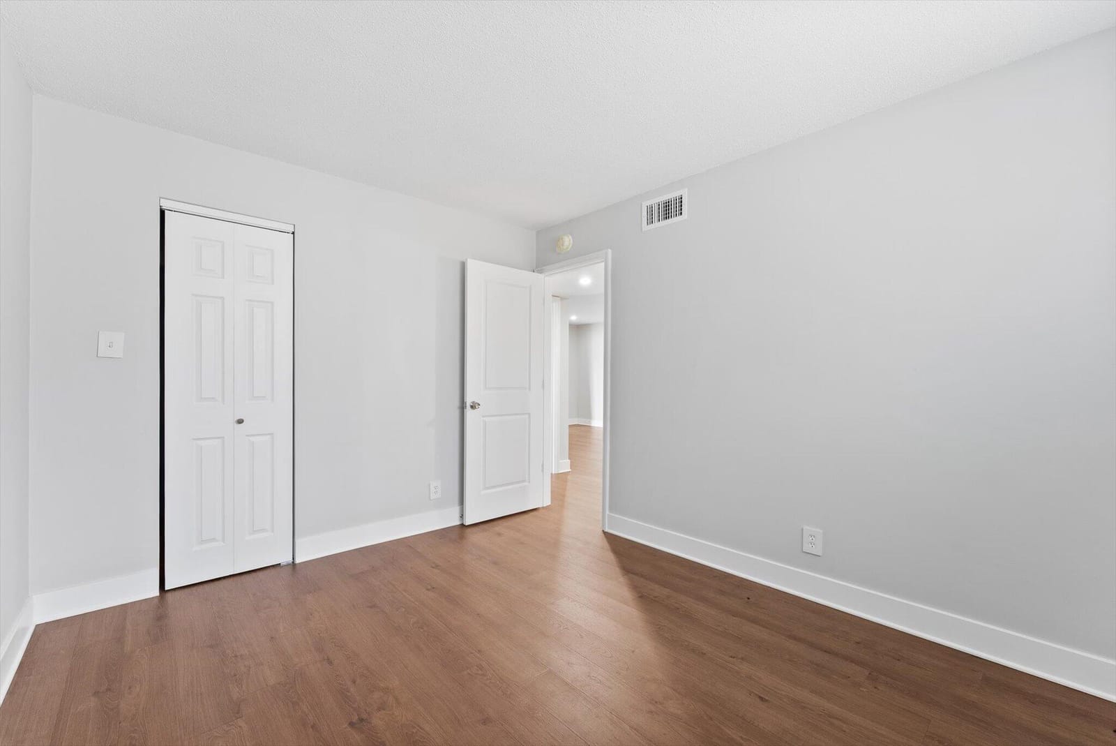 1500 CRESCENT Circle A14 — photo 9