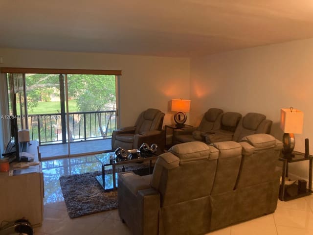 890 SW 9th Street Circle 202, Boca Raton, FL 33486
