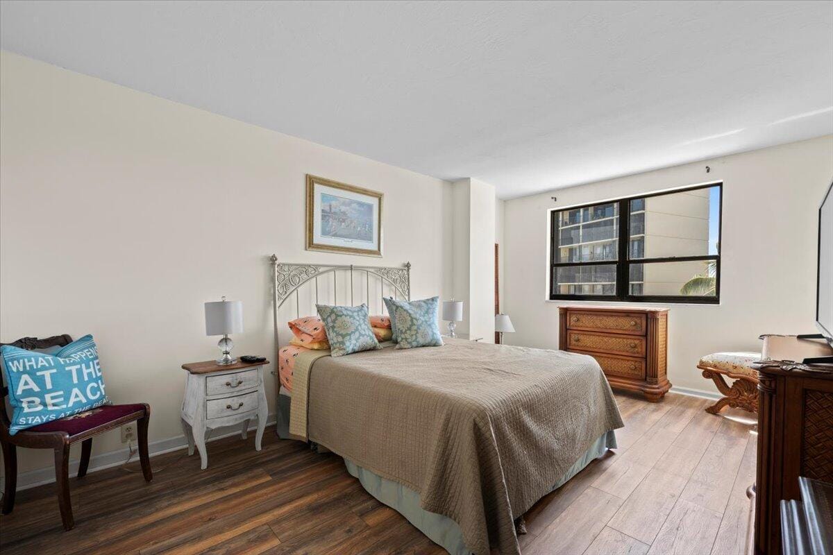 1200 MARINE Way 304 — photo 11
