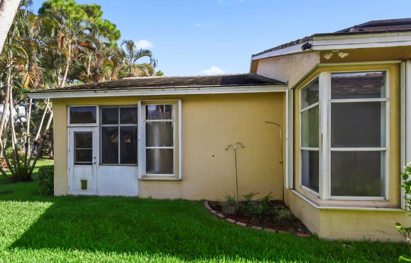 172 HARBOR LAKE Circle, Greenacres, FL 33413 photo 23