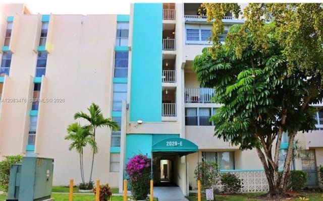 2029 NW 46th Avenue E402, Lauderhill, FL 33313